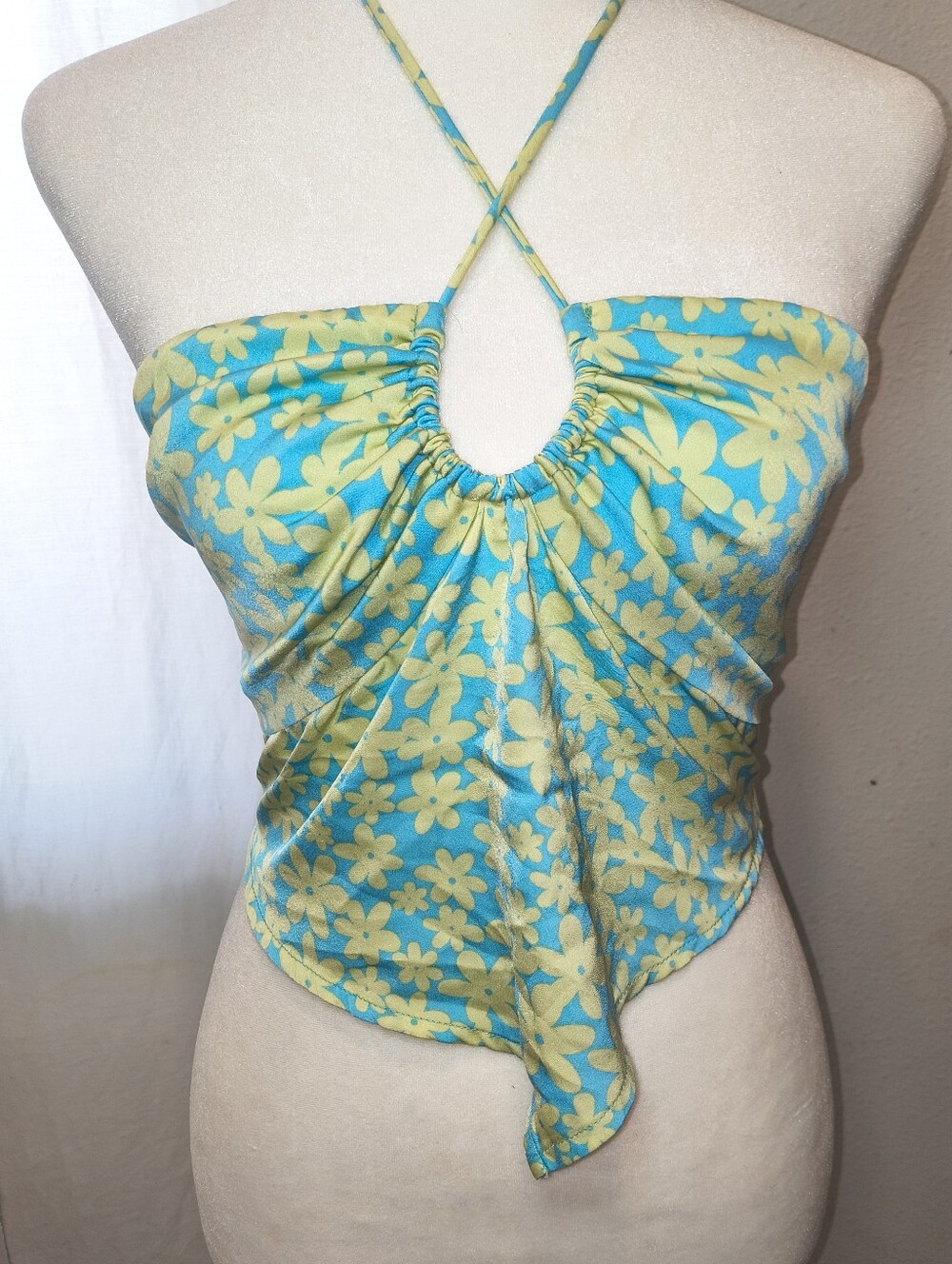 Y2K Floral Halter Top 🩵💛